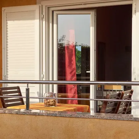 Zugan Apartment Kastelir