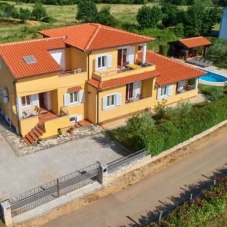 Zugan Apartment *