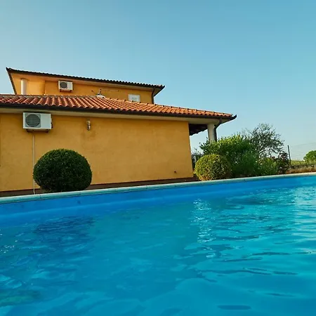 Zugan Apartmán Kaštelir