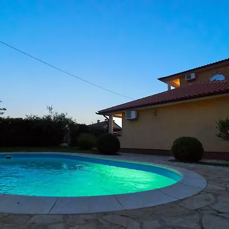 Zugan Apartmán Kaštelir